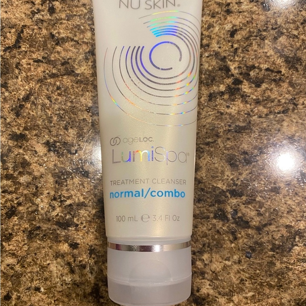 Nuskin face wash